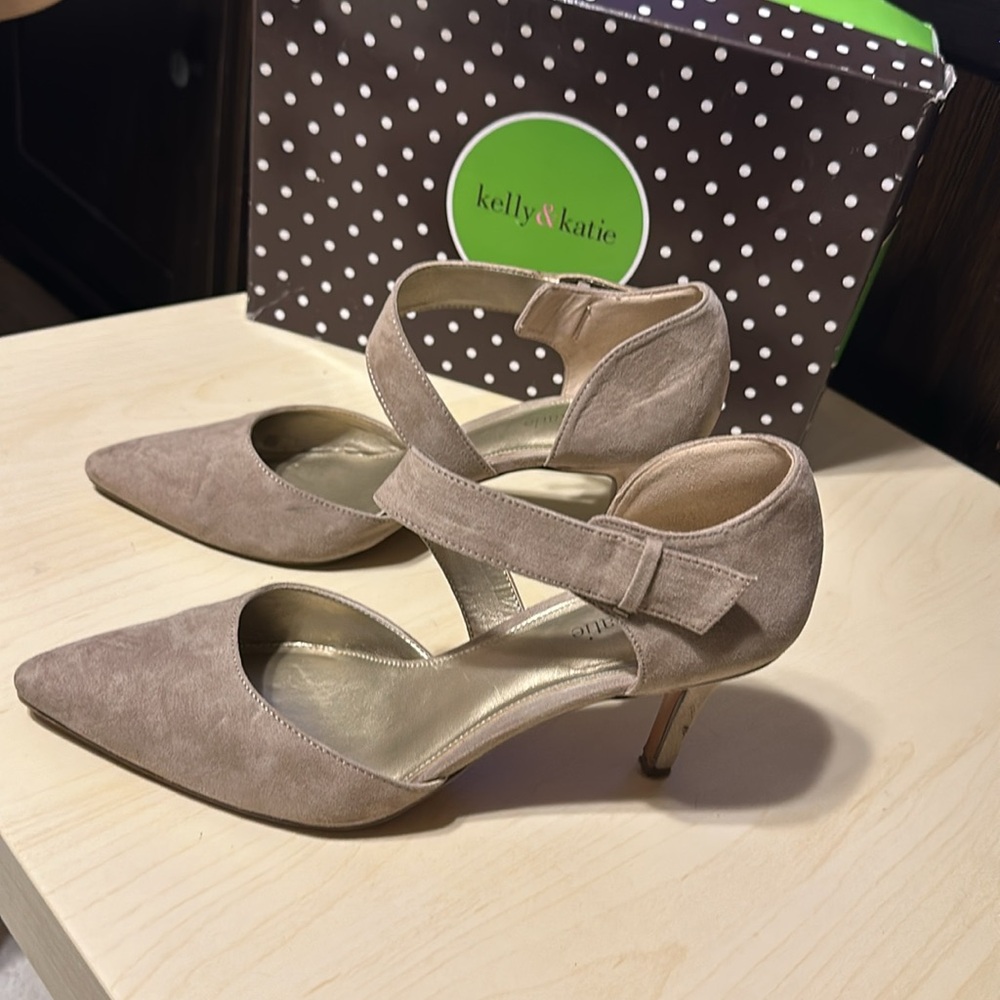 KELLY & KATIE TAN KK TARA WOMEN’S SHOES SIZE 9 IN EXCELLENT CONDITION - Picture 2 of 10